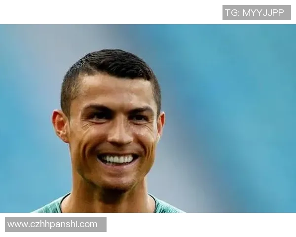 足球球星板寸造型引领时尚潮流展现运动员独特魅力风采